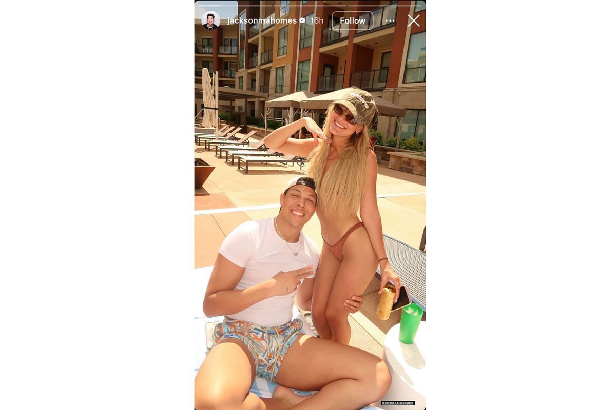 Patrick Mahomes’ brother Jackson poses poolside with new girlfriend Shyanne Blankenship (Instagram @jacksonmahomes)